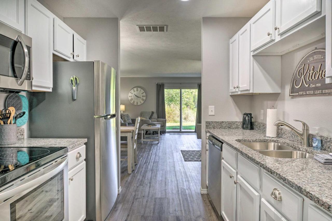 Cozy Condo With Pool Access, 5 Mi To Table Rock Lake Branson Ngoại thất bức ảnh